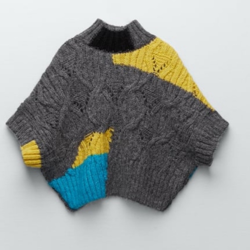 Zara Gray Color block Cable Knit Sweater Poncho Mock Neck Cropped Size S